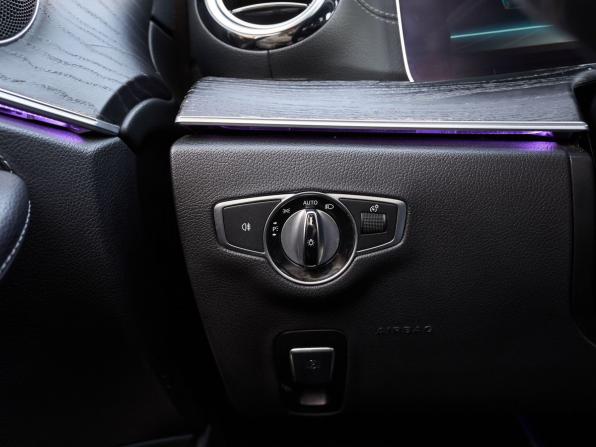 Mercedes-Benz E-Класс V (W213 S213 C238) с пробегом 2018 года, цена 3 247 000 рублей, 106917 км, седан, Автокод Объявления
