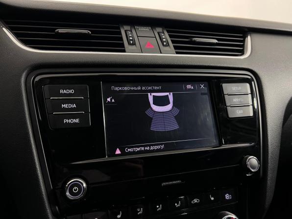 Skoda Octavia III (A7) Рестайлинг с пробегом 2017 года, цена 1 299 000 рублей, 230873 км, лифтбек, Автокод Объявления