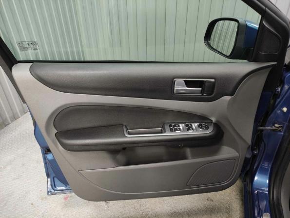 Ford Focus II Рестайлинг с пробегом 2008 года, цена 452 000 рублей, 266817 км, седан, Автокод Объявления