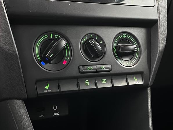 Skoda Rapid I с пробегом 2016 года, цена 880 000 рублей, 178189 км, лифтбек, Автокод Объявления
