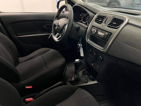 Renault Logan II Рестайлинг с пробегом 2021 года, цена 1 140 000 рублей, 67450 км, седан, Автокод Объявления