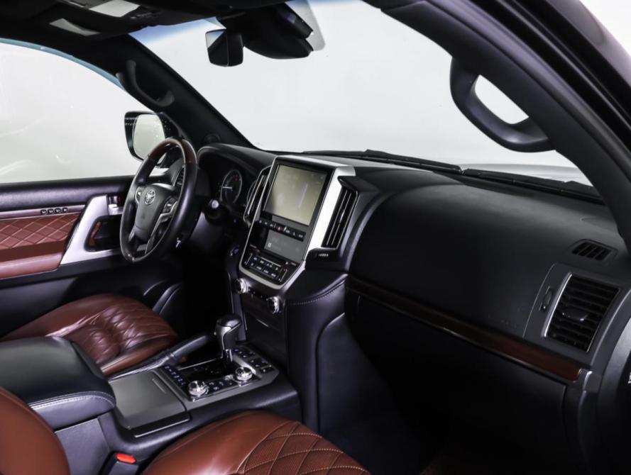 Toyota Land Cruiser 200 Series Рестайлинг 2 Москва  - изображение 11