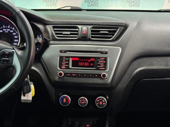 Kia Rio III Рестайлинг с пробегом 2016 года, цена 949 000 рублей, 93196 км, седан, Автокод Объявления