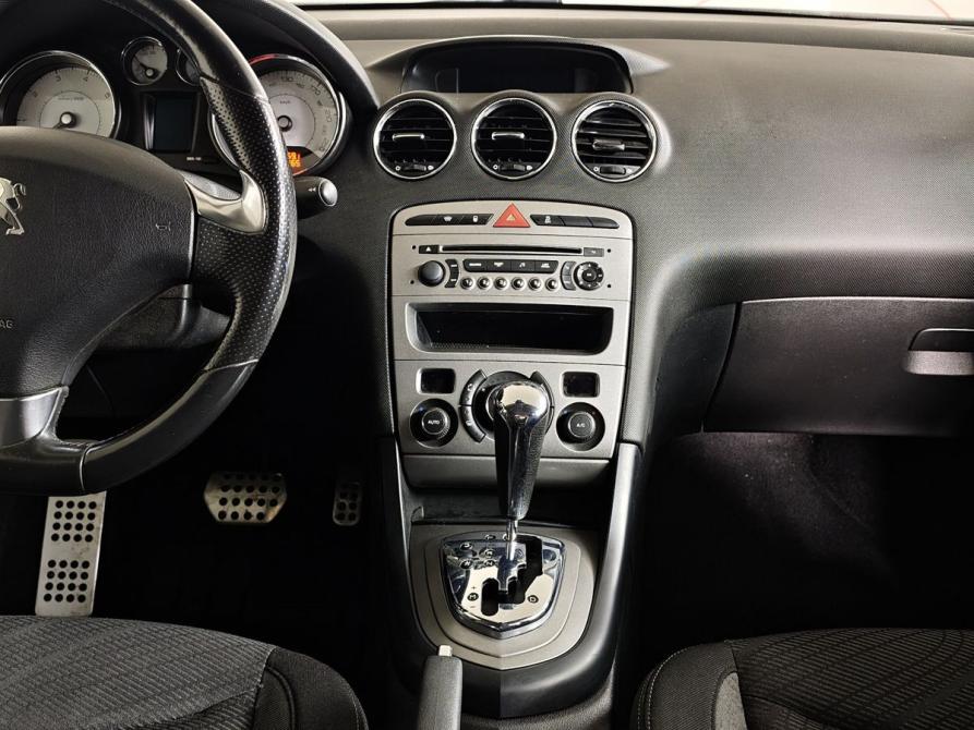 Peugeot 408 I Москва  - изображение 14