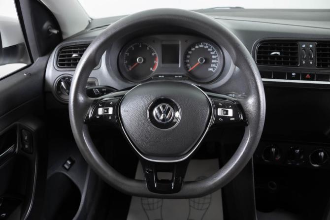 Volkswagen Polo V Рестайлинг с пробегом 2015 года, цена 859 000 рублей, 193000 км, седан, Автокод Объявления