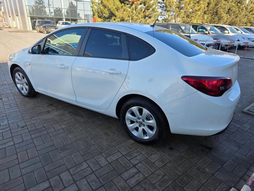 Opel Astra J Рестайлинг Астрахань  - изображение 4