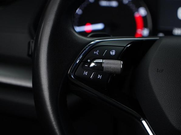 Skoda Octavia IV (A8) с пробегом 2022 года, цена 1 816 053 рубля, 145605 км, лифтбек, Автокод Объявления