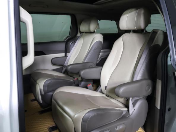 Kia Carnival IV с пробегом 2023 года, цена 4 249 000 рублей, 92456 км, минивэн, Автокод Объявления