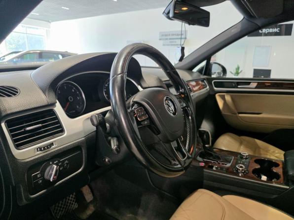 Volkswagen Touareg II с пробегом 2014 года, цена 1 900 000 рублей, 300000 км, внедорожник, Автокод Объявления