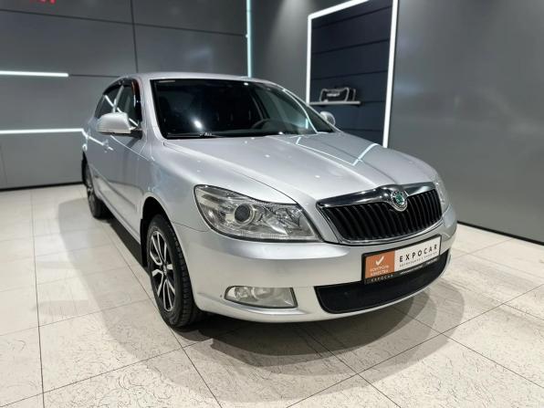 Skoda Octavia II (A5) Рестайлинг с пробегом 2012 года, цена 739 000 рублей, 215000 км, лифтбек, Автокод Объявления