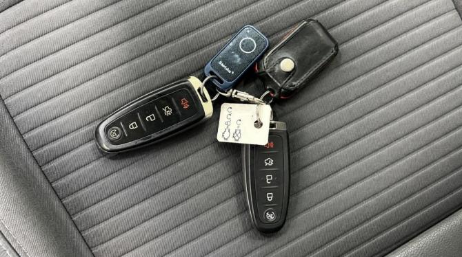 Ford Kuga II Рестайлинг с пробегом 2019 года, цена 1 689 000 рублей, 97778 км, внедорожник, Автокод Объявления