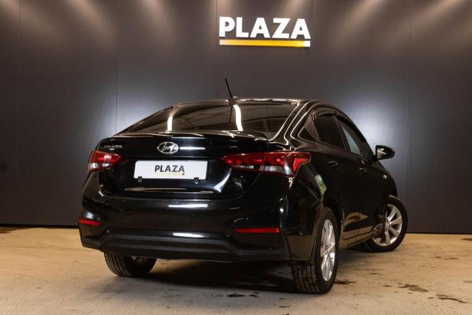 Hyundai Solaris II с пробегом 2017 года, цена 1 059 000 рублей, 211786 км, седан, Автокод Объявления