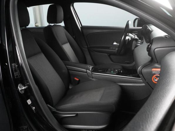Mercedes-Benz A-Класс IV (W177) с пробегом 2019 года, цена 1 980 000 рублей, 136225 км, хэтчбек, Автокод Объявления