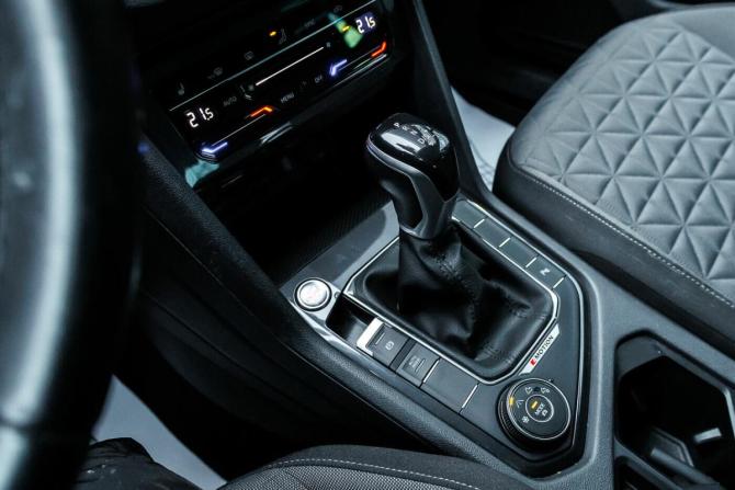 Volkswagen Tiguan II Рестайлинг с пробегом 2021 года, цена 2 937 000 рублей, 69293 км, внедорожник, Автокод Объявления
