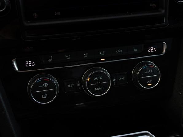 Volkswagen Passat B8 с пробегом 2016 года, цена 1 997 000 рублей, 132191 км, седан, Автокод Объявления