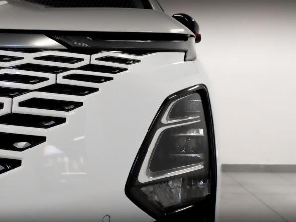 Omoda C5 I Рестайлинг с пробегом 2024 года, цена 1 915 000 рублей, 33931 км, внедорожник, Автокод Объявления