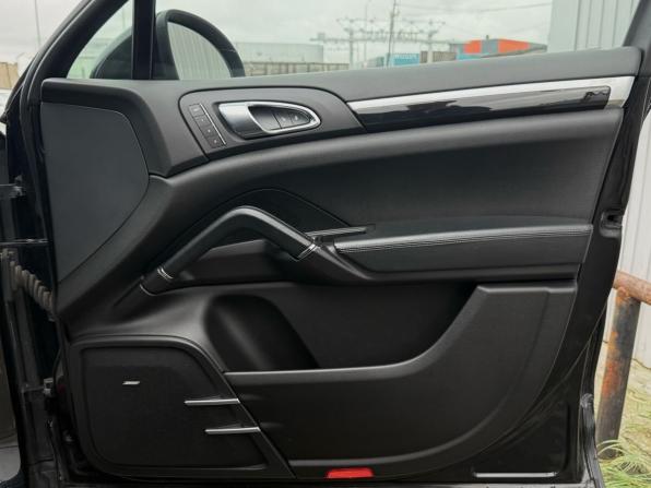 Porsche Cayenne II (958) с пробегом 2012 года, цена 2 090 000 рублей, 215231 км, внедорожник, Автокод Объявления