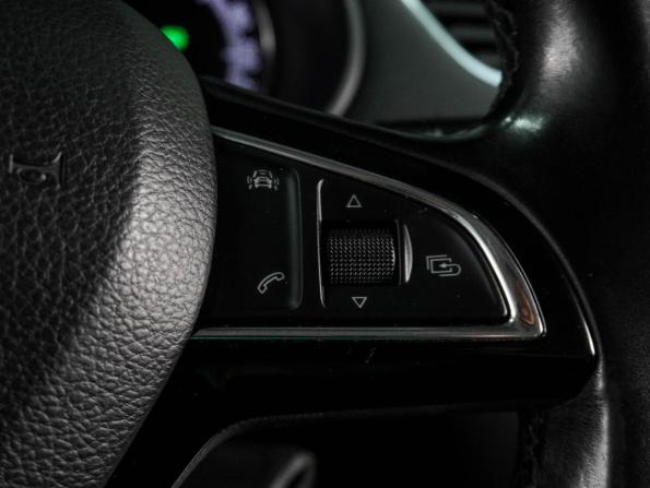 Skoda Octavia III (A7) Рестайлинг с пробегом 2019 года, цена 1 534 000 рублей, 179590 км, лифтбек, Автокод Объявления