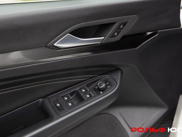 Volkswagen Golf VIII с пробегом 2021 года, цена 2 528 000 рублей, 26641 км, хэтчбек, Автокод Объявления