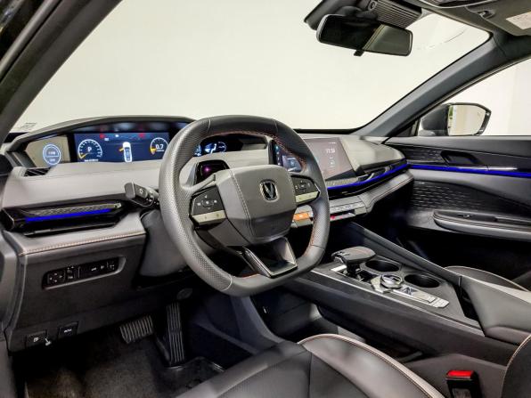 Changan UNI-V I с пробегом 2024 года, цена 2 345 000 рублей, 41195 км, лифтбек, Автокод Объявления