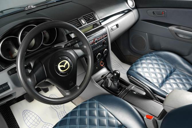 Mazda 3 I (BK) Рестайлинг с пробегом 2006 года, цена 849 000 рублей, 176591 км, седан, Автокод Объявления