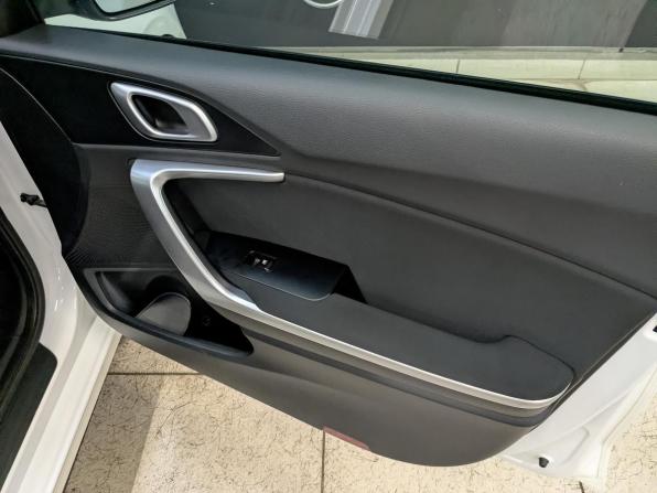 Kia Ceed III Рестайлинг с пробегом 2022 года, цена 2 250 000 рублей, 71500 км, хэтчбек, Автокод Объявления