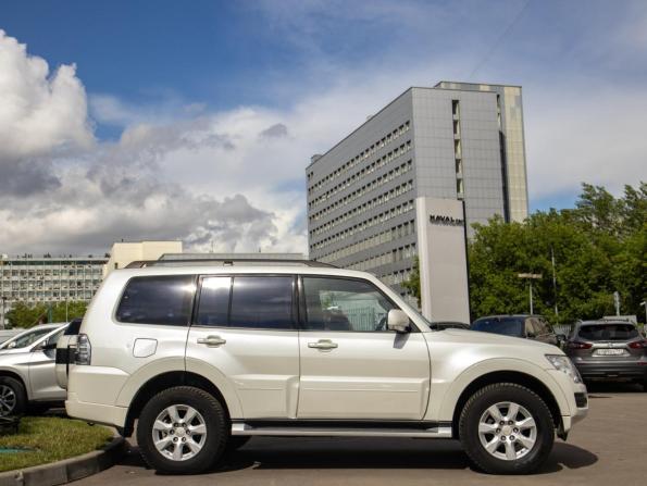 Mitsubishi Pajero IV Рестайлинг 2 с пробегом 2014 года, цена 2 718 000 рублей, 57565 км, внедорожник, Автокод Объявления