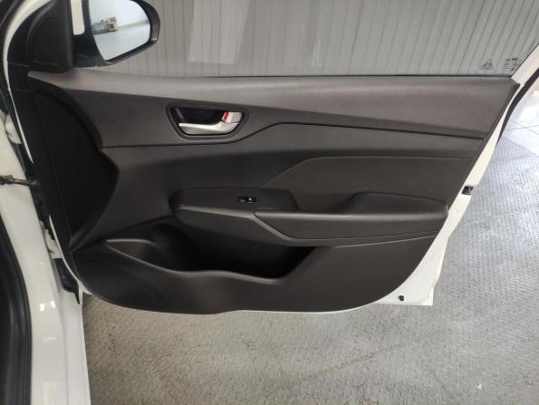 Hyundai Solaris II с пробегом 2018 года, цена 1 398 000 рублей, 138073 км, седан, Автокод Объявления