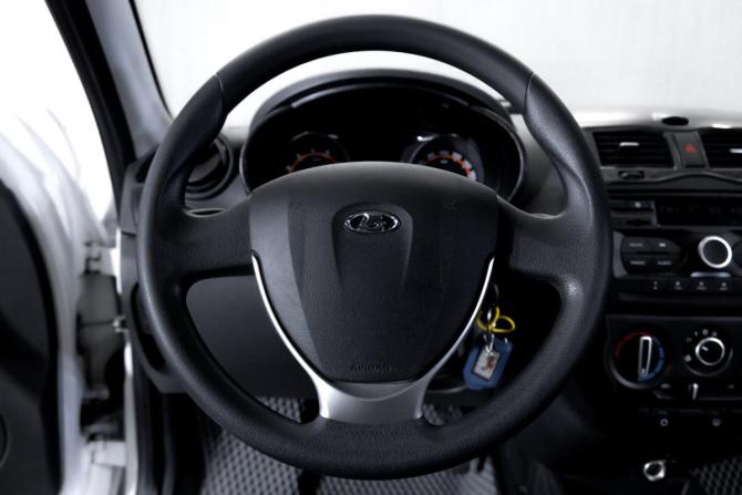 Lada (ВАЗ) Granta I Рестайлинг с пробегом 2023 года, цена 899 000 рублей, 32000 км, седан, Автокод Объявления