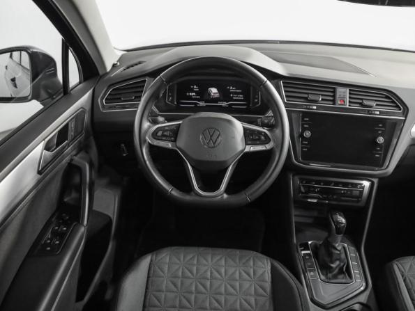 Volkswagen Tiguan II Рестайлинг с пробегом 2021 года, цена 2 599 000 рублей, 74476 км, внедорожник, Автокод Объявления