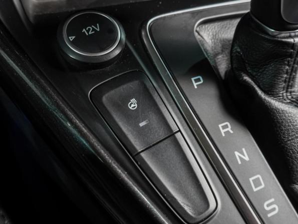 Ford Focus III Рестайлинг с пробегом 2016 года, цена 1 429 000 рублей, 129012 км, хэтчбек, Автокод Объявления
