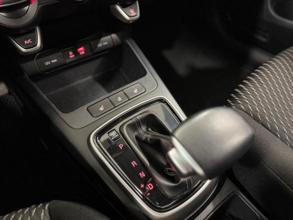 Kia Rio IV с пробегом 2020 года, цена 1 585 000 рублей, 107339 км, седан, Автокод Объявления