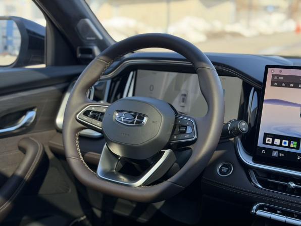 Geely Monjaro I с пробегом 2026 года, цена 4 000 000 рублей, 25 км, внедорожник, Автокод Объявления