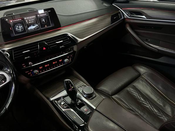 BMW 5 серии VII (G30/G31/G38) с пробегом 2018 года, цена 3 539 000 рублей, 254263 км, седан, Автокод Объявления