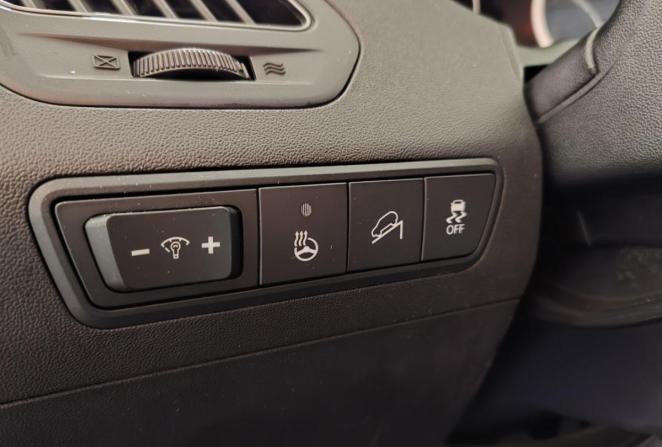 Hyundai ix35 I Рестайлинг с пробегом 2014 года, цена 1 400 000 рублей, 210391 км, внедорожник, Автокод Объявления