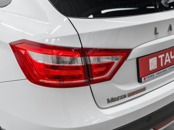 Lada (ВАЗ) Vesta I с пробегом 2018 года, цена 925 000 рублей, 170298 км, седан, Автокод Объявления