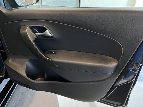 Volkswagen Polo V с пробегом 2014 года, цена 970 000 рублей, 153165 км, седан, Автокод Объявления