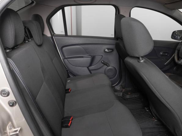 Renault Logan II с пробегом 2017 года, цена 725 000 рублей, 176601 км, седан, Автокод Объявления