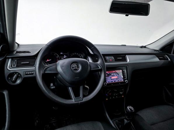 Skoda Rapid I с пробегом 2016 года, цена 1 199 000 рублей, 87443 км, лифтбек, Автокод Объявления