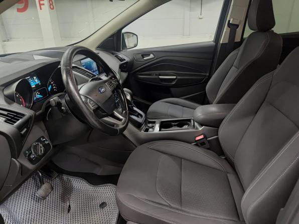 Ford Kuga II Рестайлинг с пробегом 2018 года, цена 1 320 000 рублей, 171652 км, внедорожник, Автокод Объявления