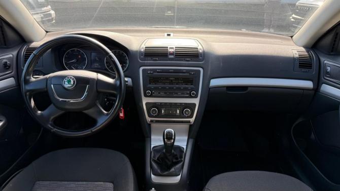 Skoda Octavia II (A5) Рестайлинг с пробегом 2012 года, цена 469 000 рублей, 261000 км, лифтбек, Автокод Объявления