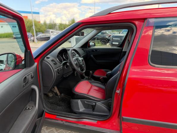 Skoda Yeti I с пробегом 2012 года, цена 825 000 рублей, 120590 км, внедорожник, Автокод Объявления