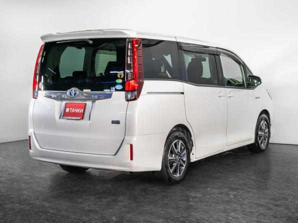 Toyota Noah III (R80) с пробегом 2014 года, цена 1 820 000 рублей, 196347 км, минивэн, Автокод Объявления