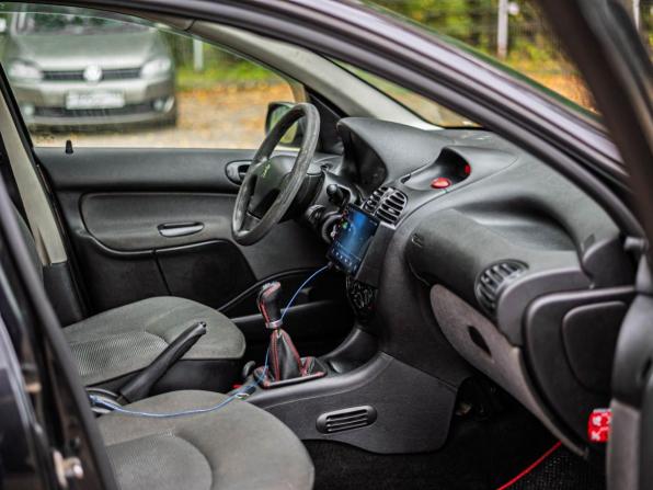 Peugeot 206 с пробегом 2008 года, цена 250 000 рублей, 180782 км, хэтчбек, Автокод Объявления