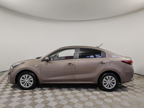 Kia Rio IV Рестайлинг с пробегом 2022 года, цена 1 649 000 рублей, 69210 км, седан, Автокод Объявления