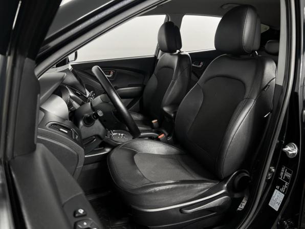 Hyundai ix35 I Рестайлинг с пробегом 2015 года, цена 1 415 200 рублей, 185908 км, внедорожник, Автокод Объявления