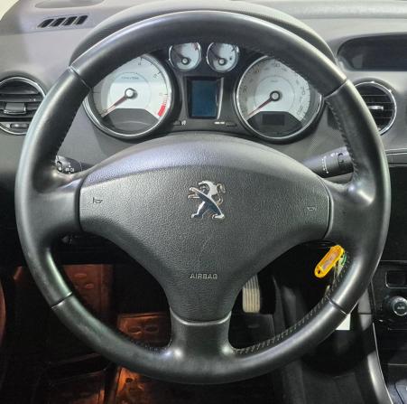 Peugeot 408 I с пробегом 2013 года, цена 570 000 рублей, 212000 км, седан, Автокод Объявления