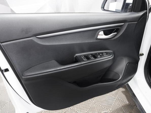 Kia Rio IV с пробегом 2019 года, цена 1 330 000 рублей, 158000 км, хэтчбек, Автокод Объявления