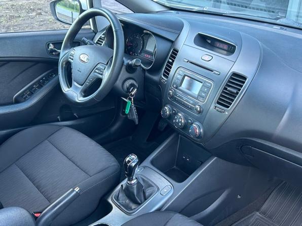 Kia Cerato III с пробегом 2015 года, цена 945 000 рублей, 323061 км, седан, Автокод Объявления