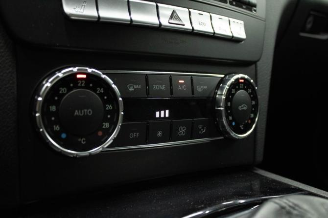 Mercedes-Benz C-Класс III (W204) Рестайлинг с пробегом 2012 года, цена 1 639 000 рублей, 146834 км, седан, Автокод Объявления